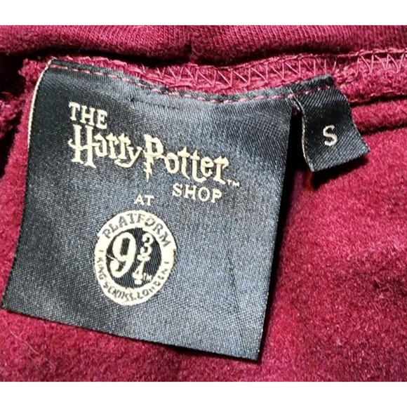 The Harry Potter Shop Platform 9 3/4 Pullover Burgundy Hoodie Sweatshirt Adult S - Picture 8 of 10